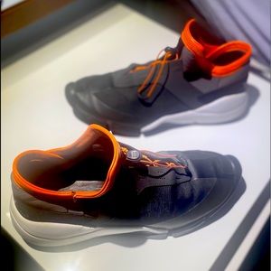 Y-3 no laces. 8.5 orange and black